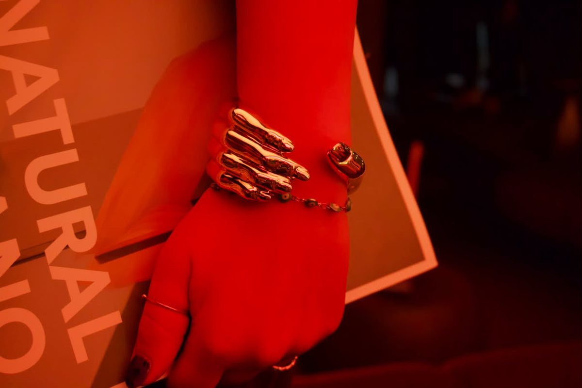 HOLD ME